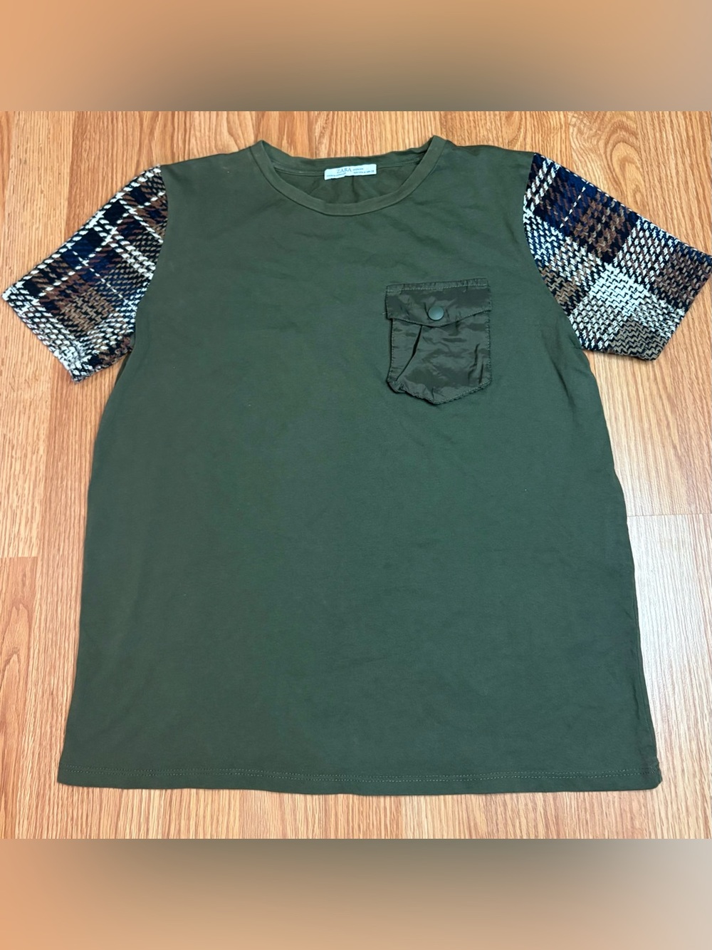 Zara Olive Green Short Sleeve Tee with Plaid Sleeves